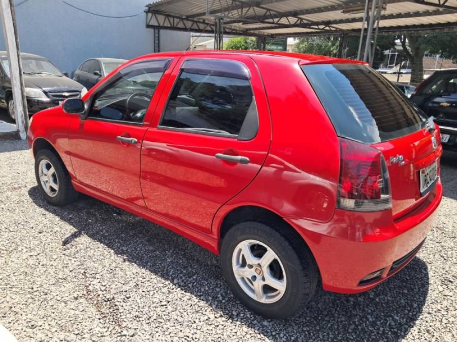 FIAT - PALIO - 2010/2011 - Vermelha - R$ 28.500,00