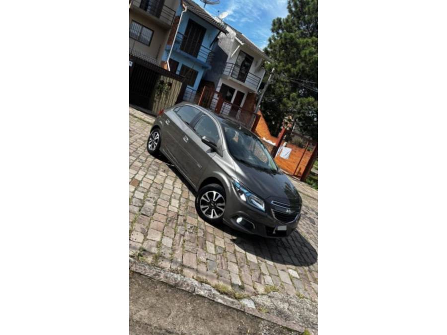 CHEVROLET - ONIX - 2014/2015 - Cinza - R$ 57.900,00