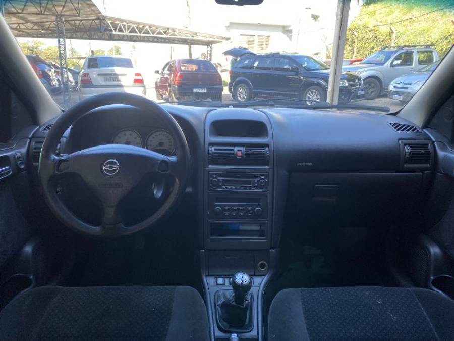 CHEVROLET - ASTRA - 2011/2011 - Prata - R$ 38.900,00