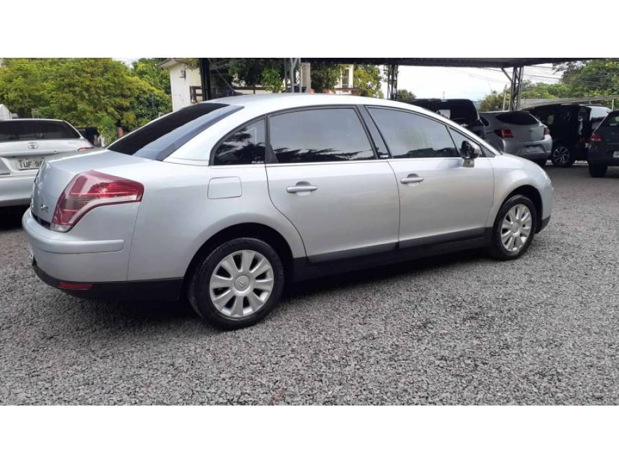 CITROËN - C4 - 2010/2011 - Prata - R$ 25.900,00
