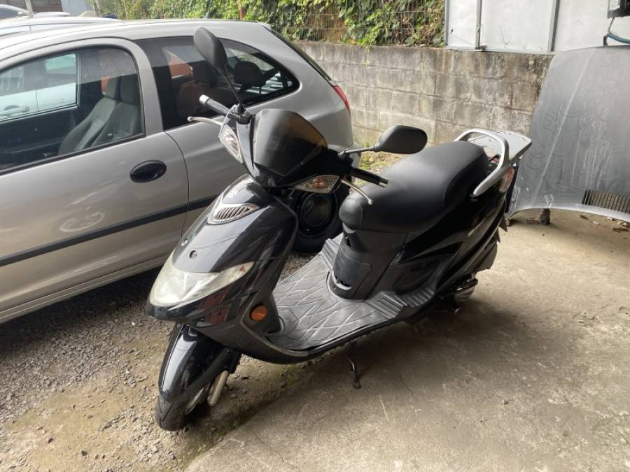 SUZUKI - BURGMAN - 2008/2008 - Preta - R$ 6.200,00