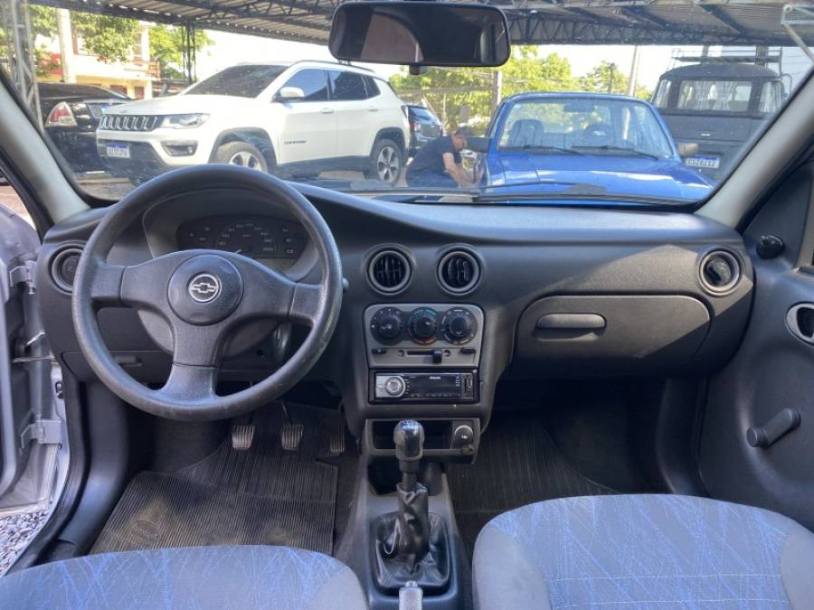 CHEVROLET - CELTA - 2006/2006 - Prata - R$ 17.900,00