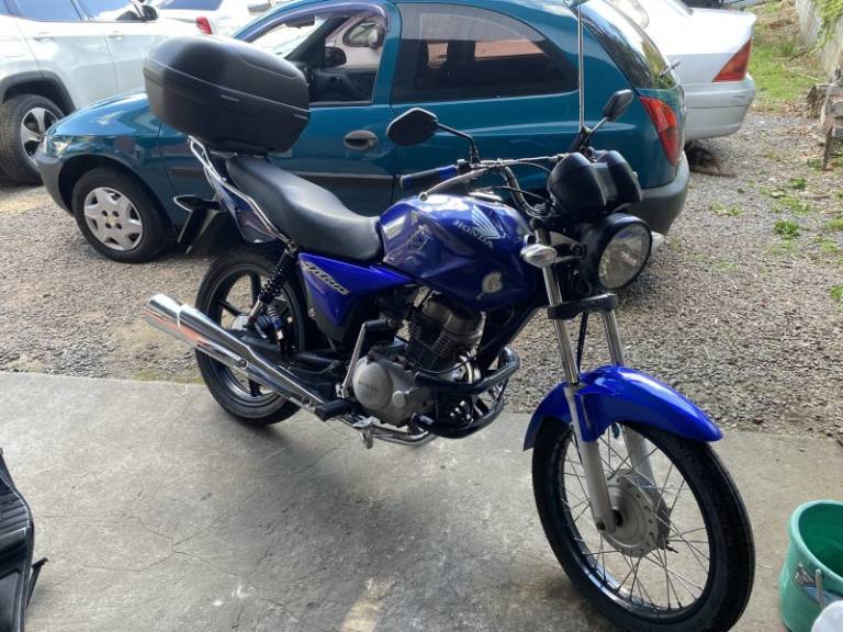 HONDA - CG 150 - 2004/2005 - Azul - R$ 8.900,00