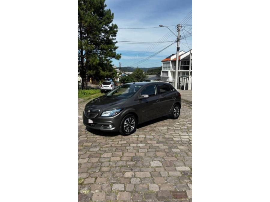 CHEVROLET - ONIX - 2014/2015 - Cinza - R$ 57.900,00