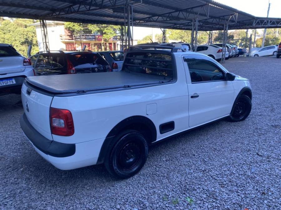 VOLKSWAGEN - SAVEIRO - 2015/2016 - Branca - R$ 46.900,00
