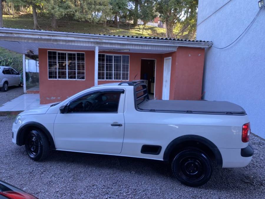 VOLKSWAGEN - SAVEIRO - 2015/2016 - Branca - R$ 46.900,00