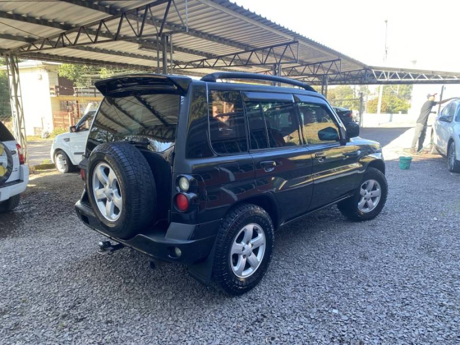 MITSUBISHI - PAJERO TR4 - 2007/2008 - Preta - R$ 46.900,00