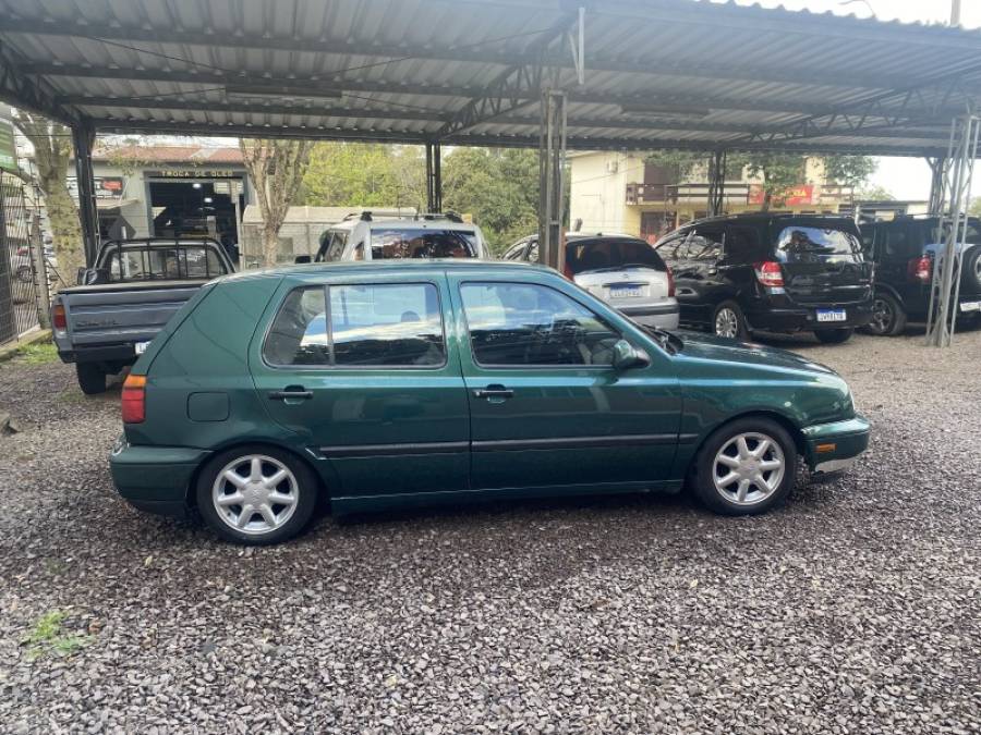 VOLKSWAGEN - GOLF - 1997/1997 - Verde - R$ 16.900,00