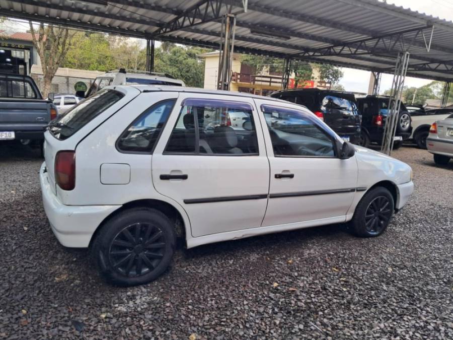 VOLKSWAGEN - GOL - 1998/1998 - Branca - R$ 12.900,00