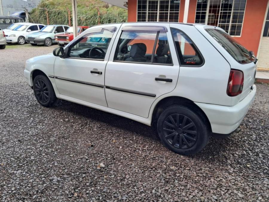 VOLKSWAGEN - GOL - 1998/1998 - Branca - R$ 12.900,00