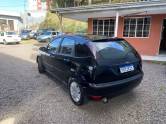 FORD - FOCUS - 2005/2005 - Preta - R$ 19.900,00